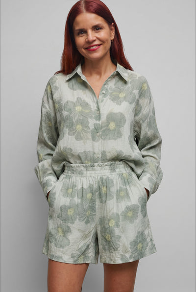 NORENE FLOWER SHORTS - GREEN