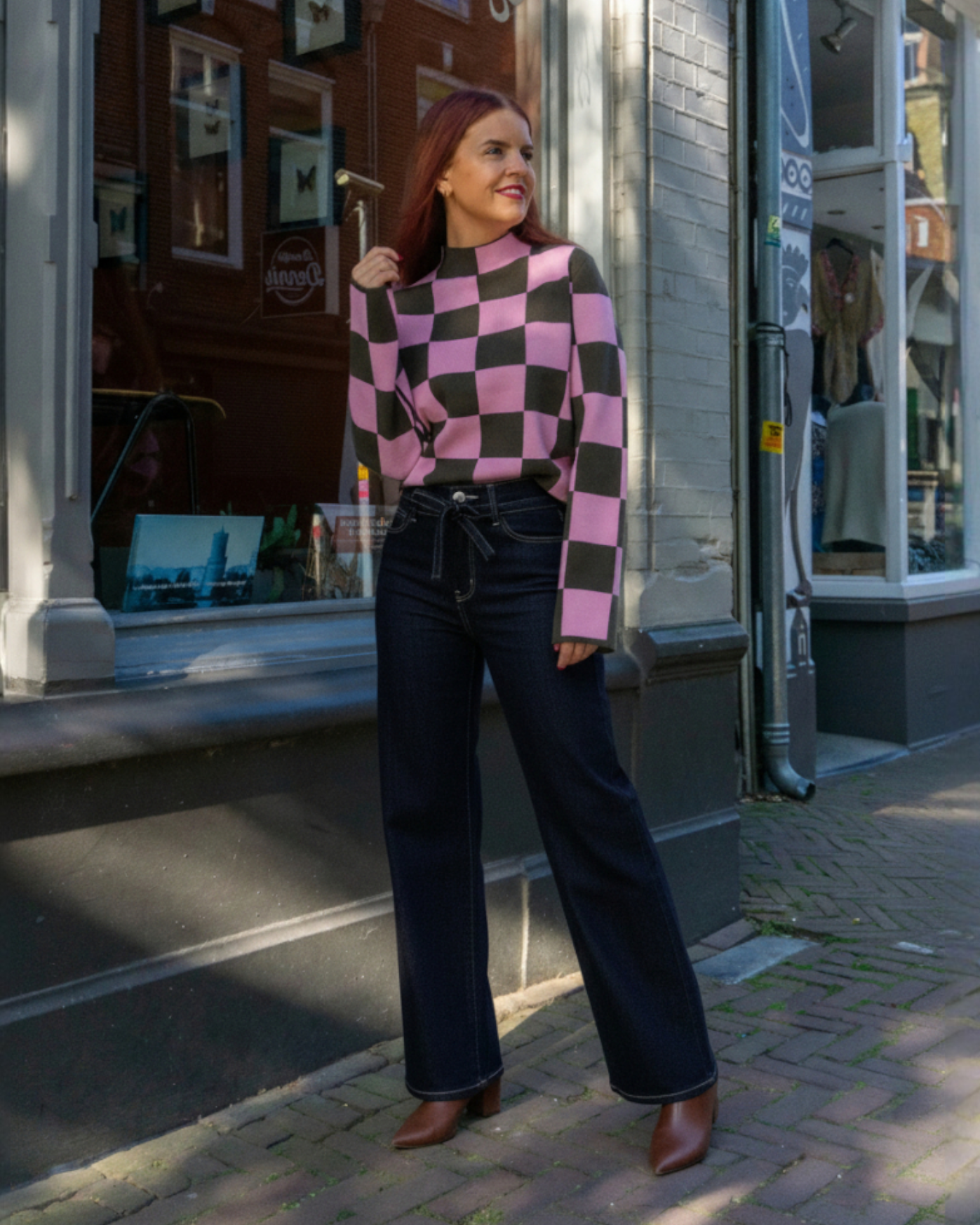 KENDALL STRAIGHT LEG JEANS - NAVY