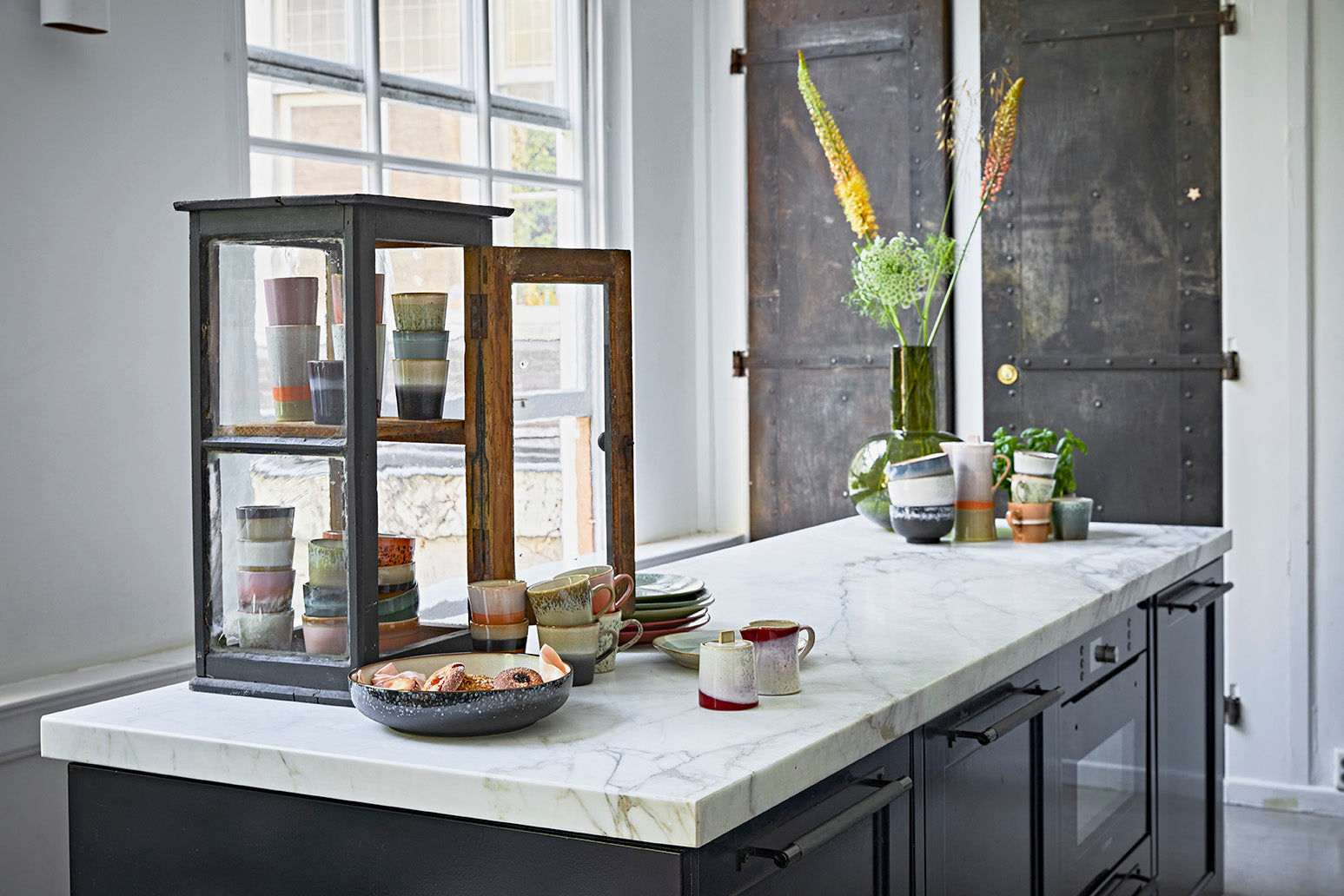 HKliving | 70'S CAPPUCCINO MUG - HAIL